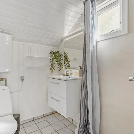 2 Bedroom Cozy In Holiday home Hemmet